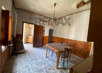 Sala da pranzo - Semi-detached house Via Misericordia
 
2, Gualtieri Sicaminò - photo 17