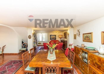 Sala da pranzo - Villa Via Umberto, San Gregorio di Catania - foto 26