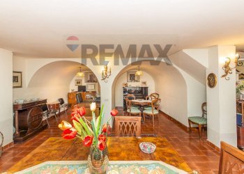 Sala da pranzo - Villa Via Umberto, San Gregorio di Catania - foto 28