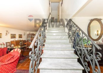 Scale - Villa Via Umberto, San Gregorio di Catania - foto 35