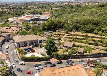 Edificio all\'aperto - Villa Via Umberto, San Gregorio di Catania - foto 118
