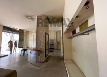 Ricezione / Lobby - Negozio Via Umberto
24, Sant'Agata Li Battiati - foto 8