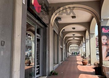 Edificio all\'aperto - Negozio Via Umberto
24, Sant'Agata Li Battiati - foto 16
