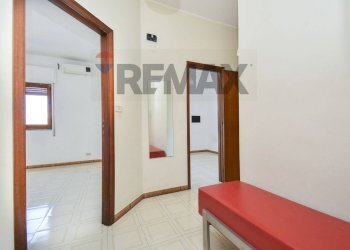 Hall / corridoio - Three-room apartment Via San Martino
 
16, Acireale - photo 8