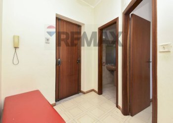 Hall / corridoio - Three-room apartment Via San Martino
 
16, Acireale - photo 9