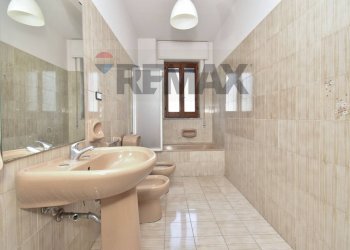 Bagno - Three-room apartment Via San Martino
 
16, Acireale - photo 11