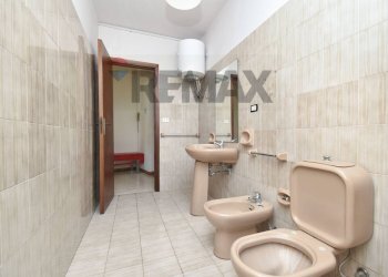 Bagno - Three-room apartment Via San Martino
 
16, Acireale - photo 12