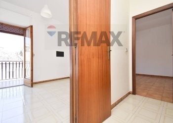 Hall / corridoio - Three-room apartment Via San Martino
 
16, Acireale - photo 19