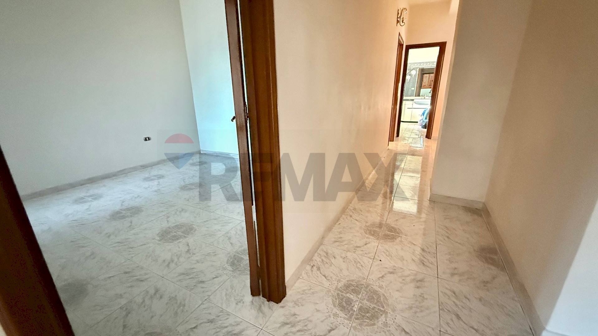Hall / corridoio - Appartamento via Rossi
48, Zafferana Etnea - foto 3