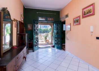 Ricezione / Lobby - Casa indipendente Via Sebastiano Catania
 
286, Catania - foto 6