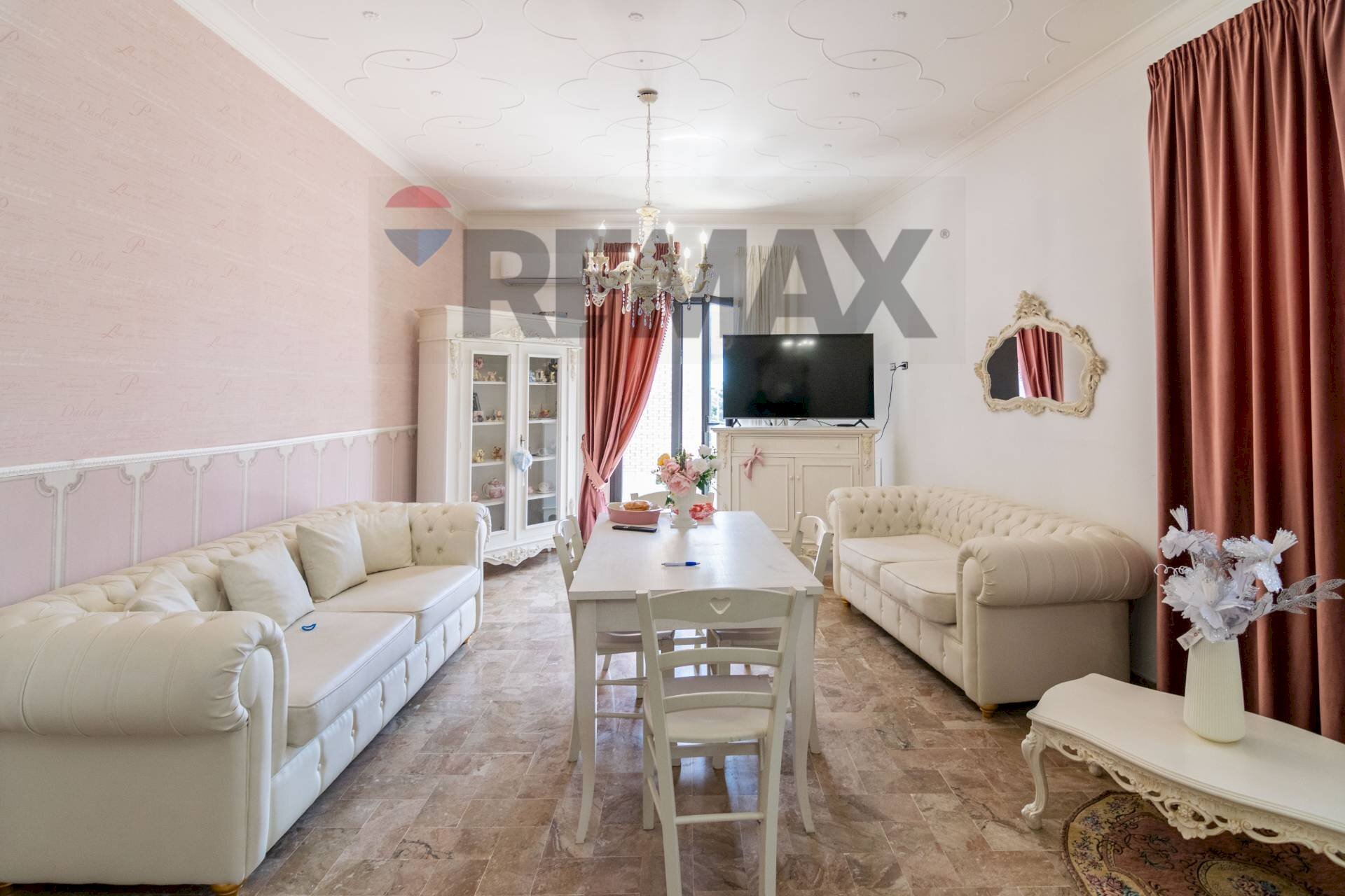 Soggiorno - Four-room apartment Via Erasmo Marotta
 
8, Catania - photo 1