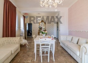 Sala da pranzo - Quadrilocale Via Erasmo Marotta
 
8, Catania - foto 5
