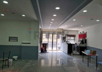 Ricezione / Lobby - Locale Commerciale Via Palermo
 
220, Catania - foto 9