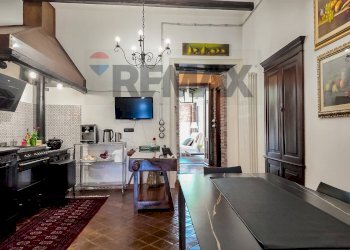 Cucina - Appartamento Piazza San Nicolò
 
23, Randazzo - foto 2