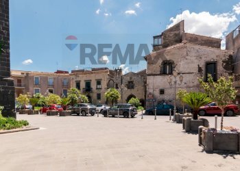 Edificio all\'aperto - Appartamento Piazza San Nicolò
 
23, Randazzo - foto 50