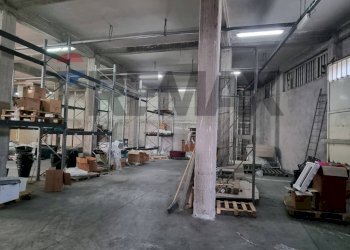 Palestra - Shed Via Giosuè Carducci
6, Motta Sant'Anastasia - photo 10