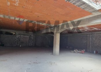 Parcheggio - Shed Via Giosuè Carducci
6, Motta Sant'Anastasia - photo 28