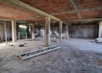 Parcheggio - Shed Via Giosuè Carducci
6, Motta Sant'Anastasia - photo 29