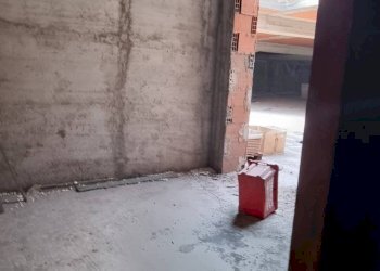 Parcheggio - Shed Via Giosuè Carducci
6, Motta Sant'Anastasia - photo 32