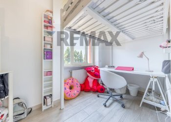 Ufficio - Villa Via Anagnina
 
31, Grottaferrata - foto 16