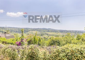Vista delle montagne - Villa Via Anagnina
 
31, Grottaferrata - foto 73