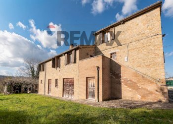 Casa all\'aperto - Semi-detached house Via Spescia
 
18, Cupramontana - photo 1