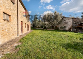Giardino - Semi-detached house Via Spescia
 
18, Cupramontana - photo 4