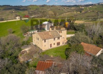 Casa all\'aperto - Semi-detached house Via Spescia
 
18, Cupramontana - photo 14