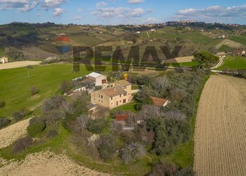 Vista delle montagne - Semi-detached house Via Spescia
 
18, Cupramontana - photo 17
