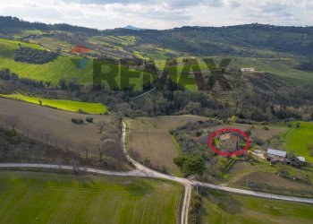Vista delle montagne - Semi-detached house Via Spescia
 
18, Cupramontana - photo 23
