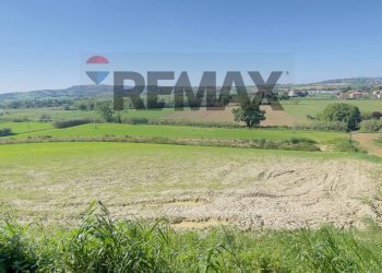 Vista delle montagne - Agricultural land CONTRADA MOLINO VECCHIO
SNC, Potenza Picena - photo 20
