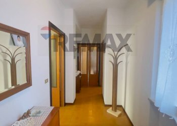 Hall / corridoio - Three-room apartment VIA BEATO GIROLAMO GHERARDUCCI
 
16C, Recanati - photo 5