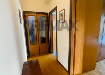 Hall / corridoio - Three-room apartment VIA BEATO GIROLAMO GHERARDUCCI
 
16C, Recanati - photo 23