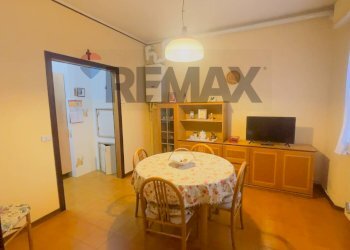 Sala da pranzo - Three-room apartment VIA BEATO GIROLAMO GHERARDUCCI
 
16C, Recanati - photo 39