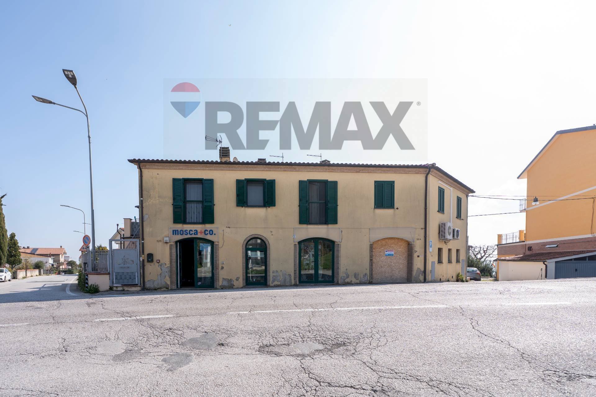 Edificio all\'aperto - Shop via nazario sauro
52, Recanati - photo 2