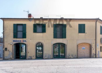 Edificio all\'aperto - Shop via nazario sauro
 
52, Recanati - photo 1