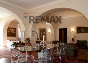 Sala da pranzo - Rustic Montale - photo 15