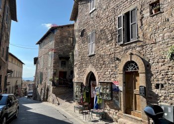 Edificio all\'aperto - Casa indipendente via fontebella
 
2, Assisi - foto 1