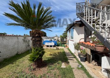 Giardino - Villa Via lago di como
 
1, Anzio - foto 6