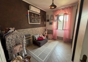 Soggiorno - Villa Via lago di como
 
1, Anzio - foto 39