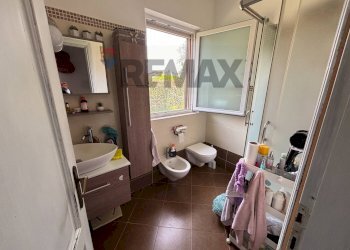 Bagno - Villa Via lago di como
 
1, Anzio - foto 42