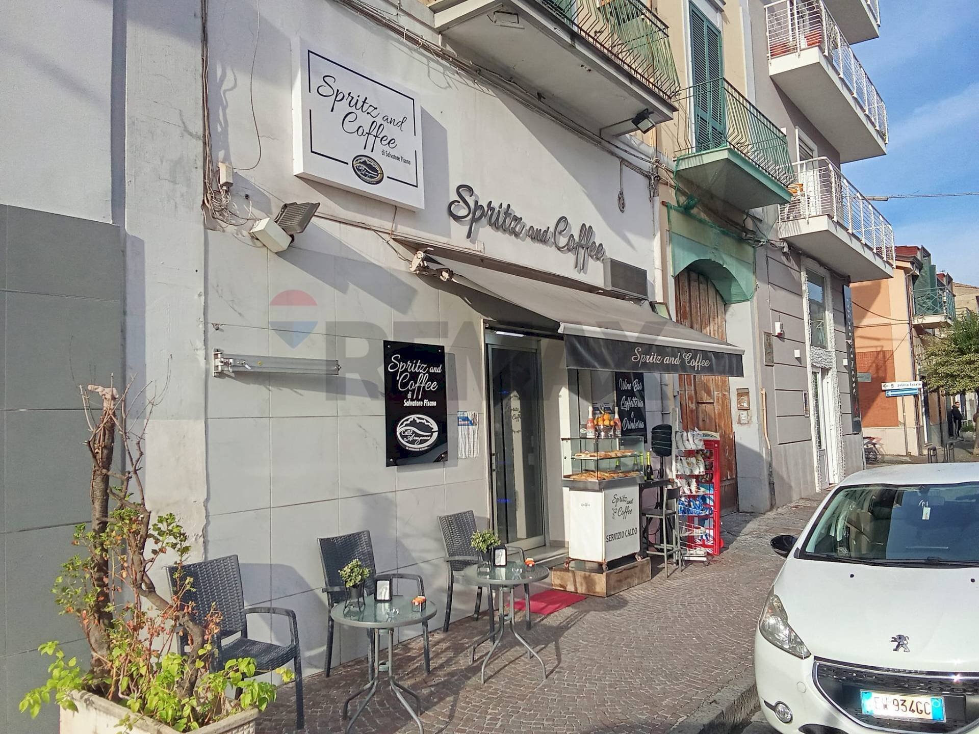 Edificio all\'aperto - Bar Tavola Calda - Fredda Via Massimo Stanzione
44, Frattamaggiore - foto 3