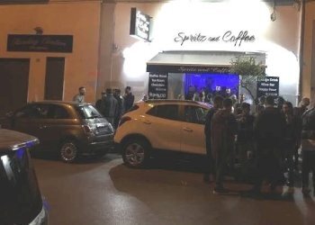 Edificio all\'aperto - Bar Tavola Calda - Fredda Via Massimo Stanzione
44, Frattamaggiore - foto 6