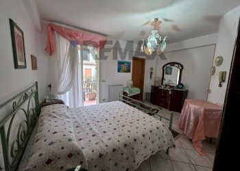 Camera / camera da letto - Four-room apartment via Giuseppe verdi
 
40, Roccalumera - photo 22