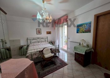 Camera / camera da letto - Four-room apartment via Giuseppe verdi
 
40, Roccalumera - photo 23