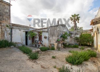 Casa all\'aperto - Rustico via per Canicattini
 
250, Canicattini Bagni - foto 10