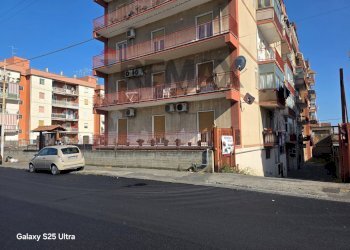 Edificio all\'aperto - Locale Commerciale Via Giuseppe Missori
 
75/A, Catania - foto 2
