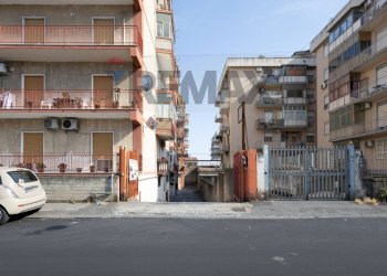 Edificio all\'aperto - Locale Commerciale Via Giuseppe Missori
 
75/A, Catania - foto 36