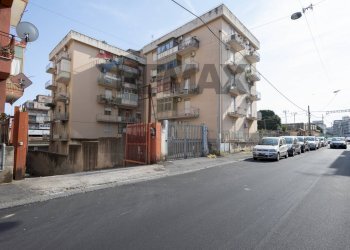 Edificio all\'aperto - Locale Commerciale Via Giuseppe Missori
 
75/A, Catania - foto 37