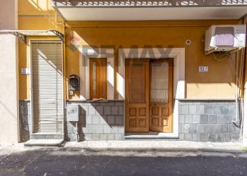 Casa all\'aperto - Casa indipendente Via Tenente Platania
 
51, Motta Sant'Anastasia - foto 2